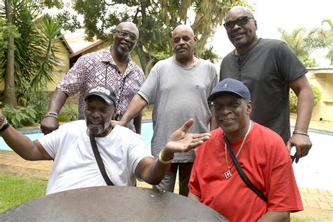 SA tour turns sour for The Temptations Revue and Blue Notes。